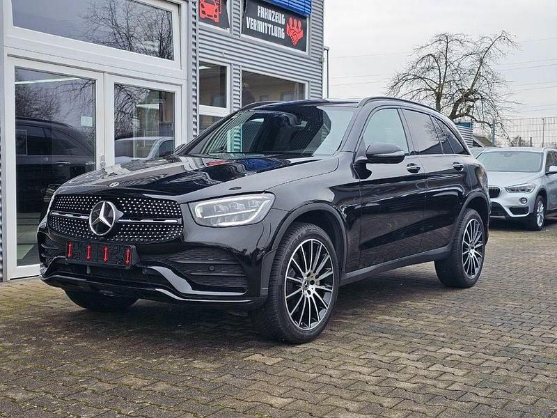 Gebraucht Mercedes GLC300 AMG 258 PS (189 kW) 2022 Schwarz SUV