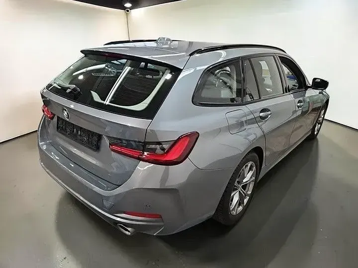 Gebraucht BMW 320 Shadowline 190 PS (139 kW) 2024 Grau Kombi