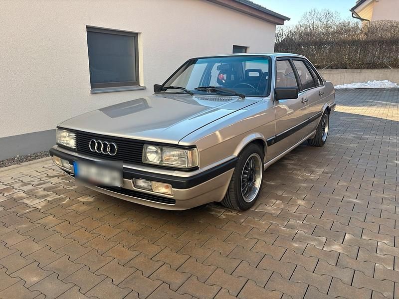 Silber Gebraucht 1985 Audi 90 Limousine | 9.500 € - Bild 1/4