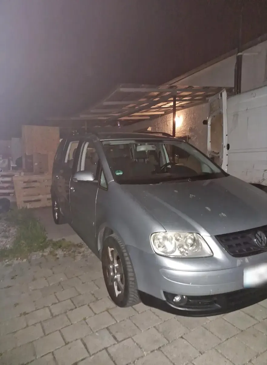 Gebraucht VW Touran 140 PS (102 kW) 2004 Silber Van / Kleinbus
