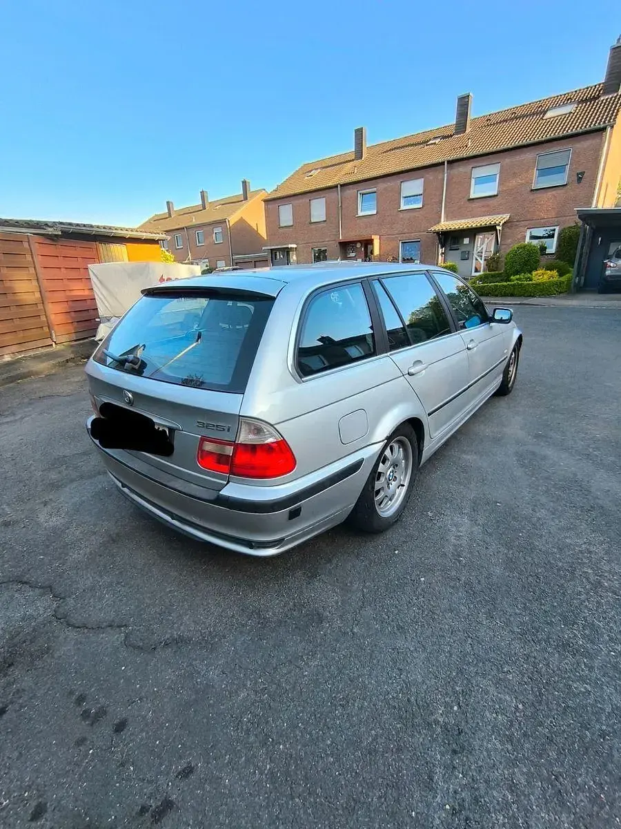 Gebraucht BMW 325 192 PS (141 kW) 2001 Silber Kombi