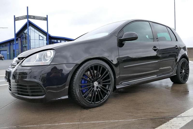 Gebraucht VW Golf V R 250 PS (183 kW) 2006 Black magic perleffekt lc9z Limousine