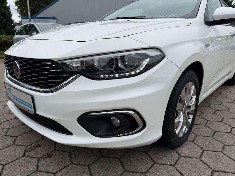 Gebraucht Fiat Tipo Lounge 120 PS (88 kW) 2019 Bianco banchisa/pack/canova/sa Kombi