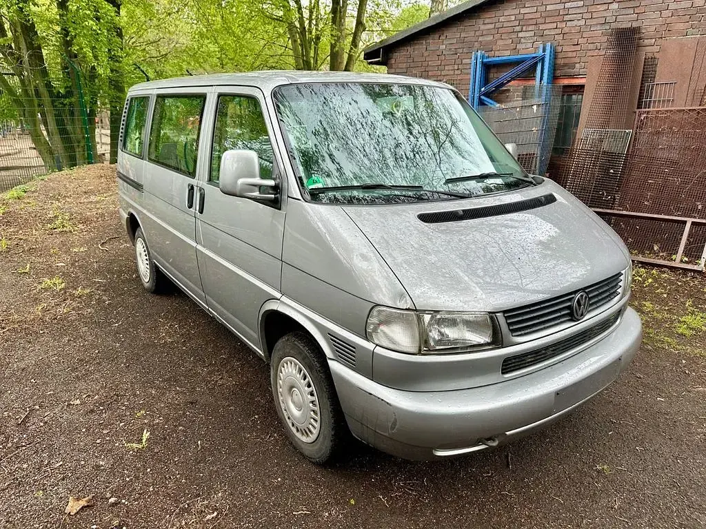 Second-hand VW Caravelle 84 CP (61 kW) 2000 Gri Van