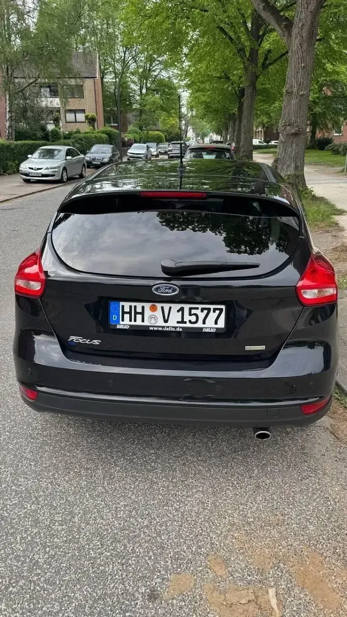 Gebraucht Ford Focus 150 PS (110 kW) 2015 Schwarz Kleinwagen