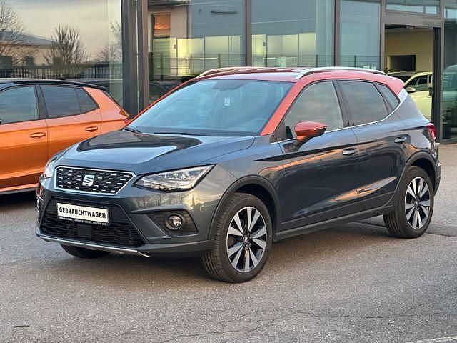 Grau Gebraucht 2019 Seat Arona Beats SUV | 13.980 € (Fairer Preis) - Bild 1/4