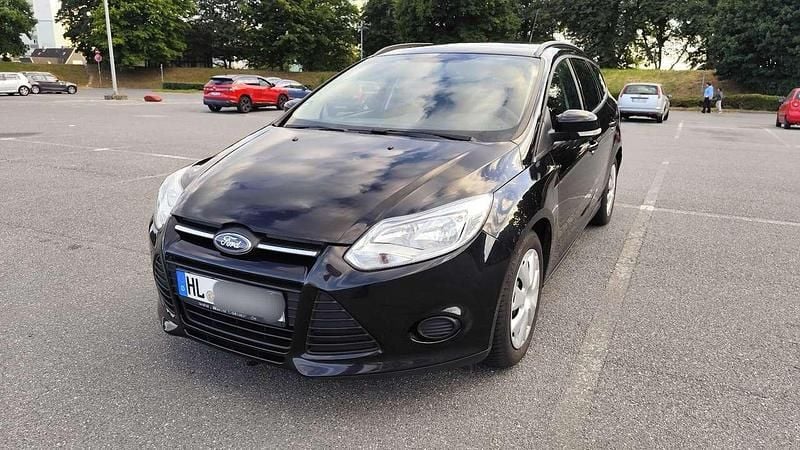 Schwarz Gebraucht 2014 Ford Focus Kombi | 5.500 € (Fairer Preis) - Bild 1/4