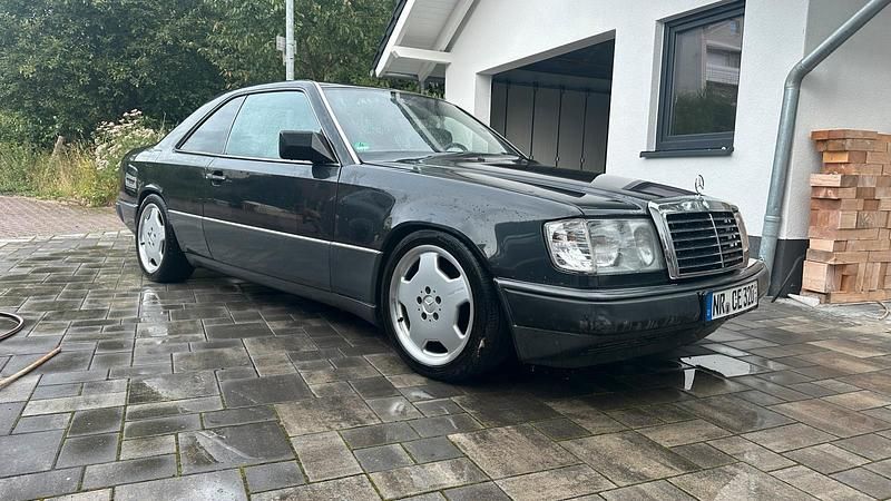 Second-hand Mercedes E320 220 CP (161 kW) 1993 Gri Coupe