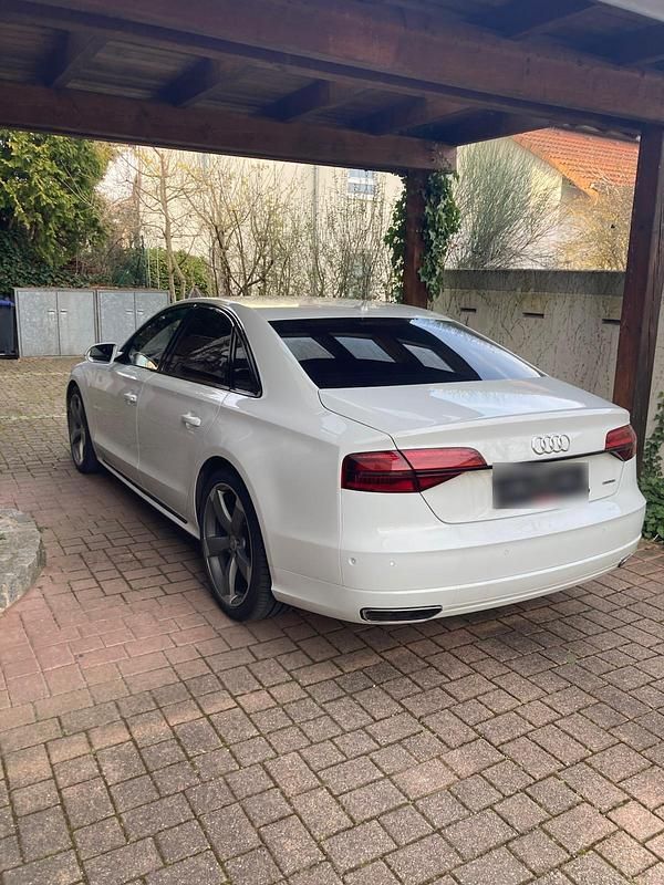 Second-hand Audi A8 Sport 385 CP (283 kW) 2017 Alb Berlinǎ