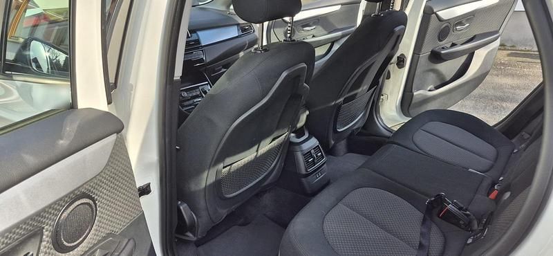 Gebraucht BMW 218 Active Tourer Advantage 140 PS (102 kW) 2019 Weiß Van / Kleinbus