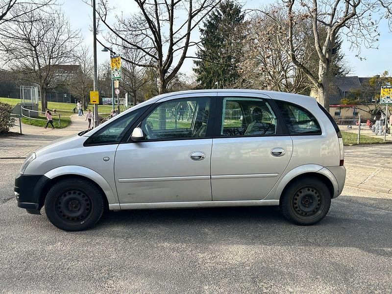 Gebraucht Opel Meriva 105 PS (77 kW) 2006 Silber Van / Kleinbus