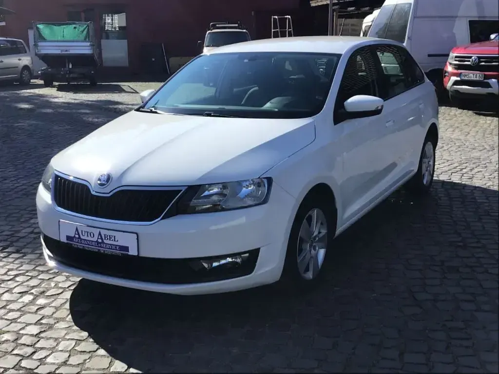 Gebraucht Skoda Rapid Ambition 95 PS (69 kW) 2017 Weiß Kleinwagen