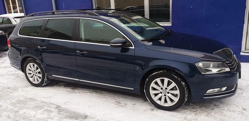 Blau Gebraucht 2012 VW Passat Limousine | 6.499 € (Superpreis) - Bild 1/4