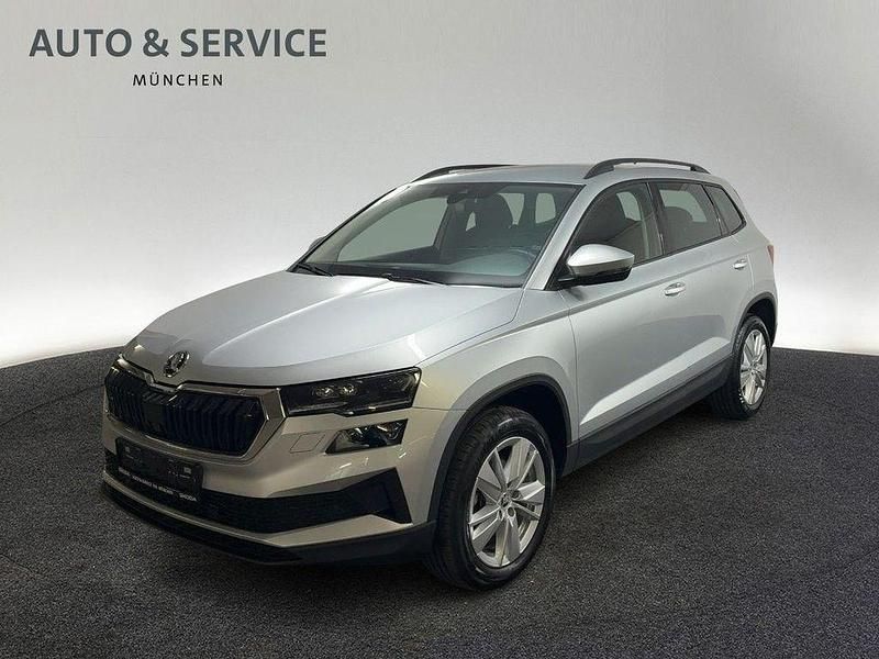 Silber Gebraucht 2024 Skoda Karoq Selection SUV | 31.460 € (Guter Preis) - Bild 1/4