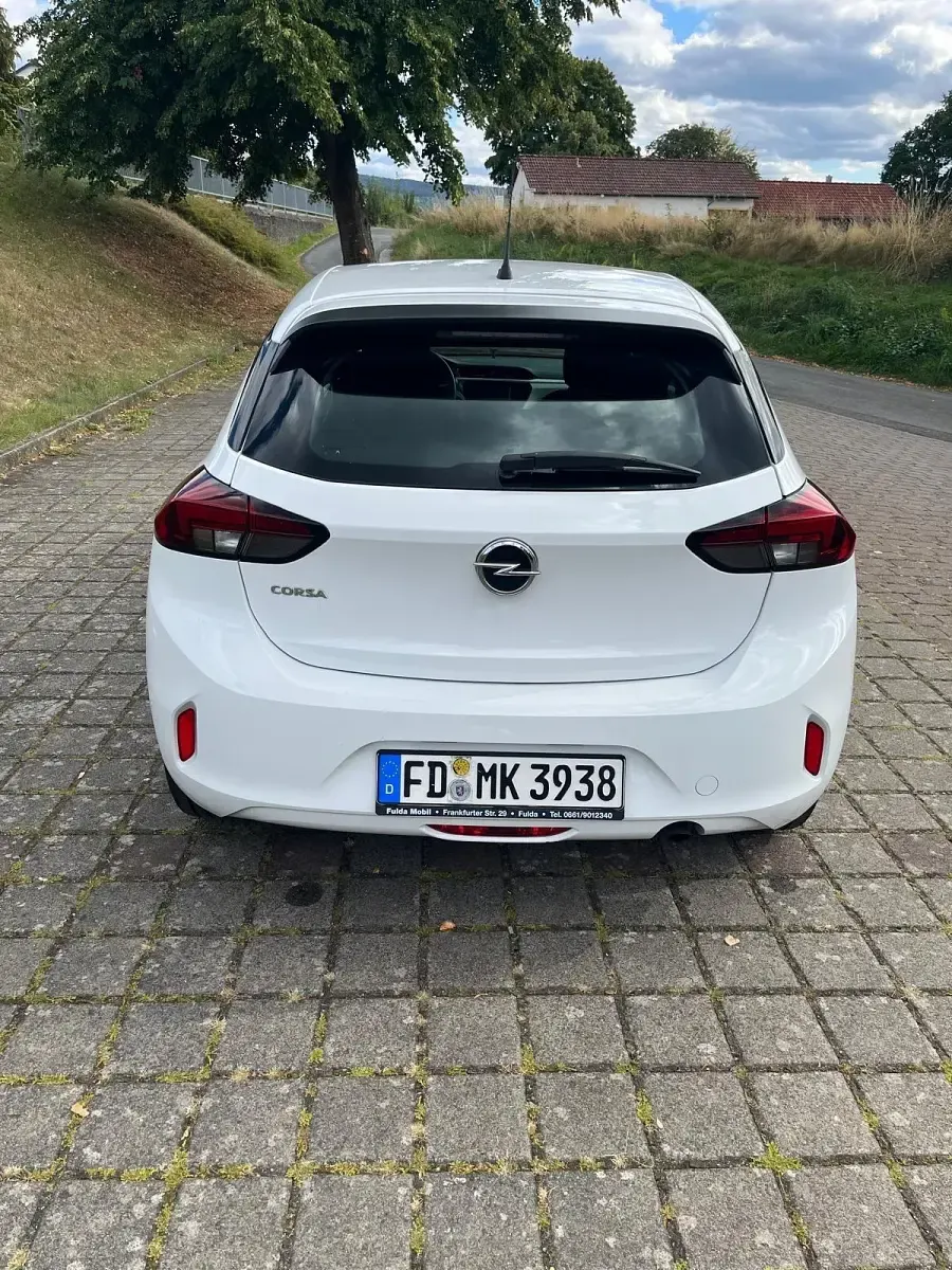 Używany Opel Corsa 75 KM (55 kW) 2019 Biały Hatchback