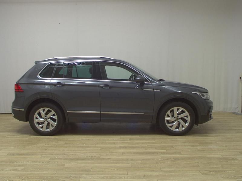 Gebraucht VW Tiguan Elegance 190 PS (139 kW) 2022 Grau SUV