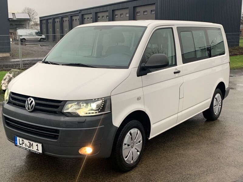 Weiß Gebraucht 2012 VW T5 Van | 17.500 € (Etwas zu teuer) - Bild 1/4