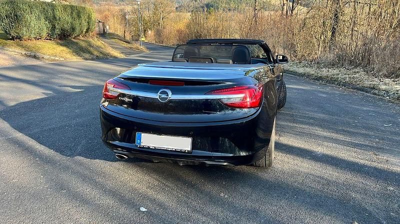 Gebraucht Opel Cascada Edition 140 PS (102 kW) 2016 Schwarz Cabrio