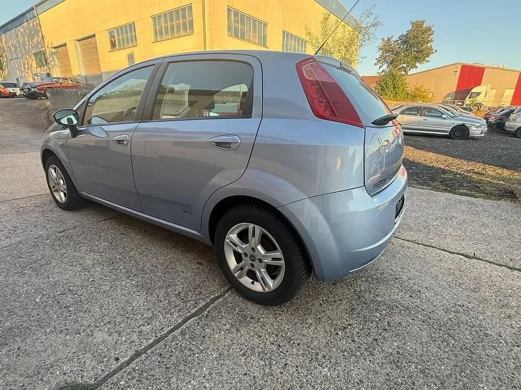 Gebraucht Fiat Grande Punto Dynamic 75 PS (55 kW) 2006 Blau Kleinwagen