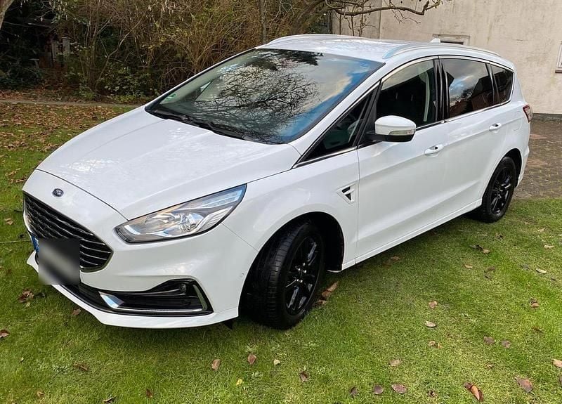 Weiß Gebraucht 2020 Ford S-MAX Titanium Van / Kleinbus | 23.490 € (Fairer Preis) - Bild 1/4