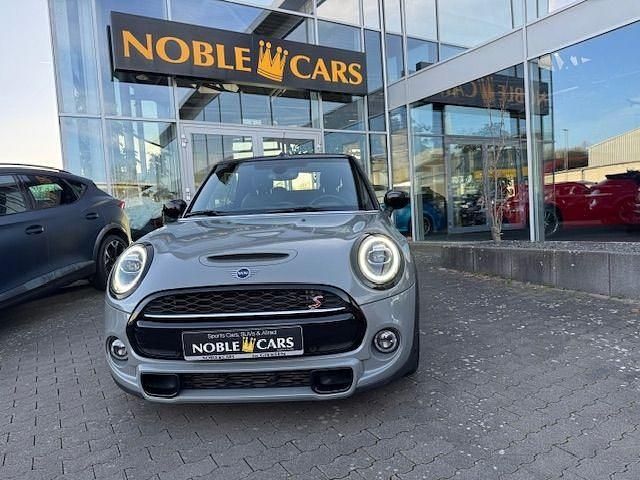 Gebraucht Mini Cooper S Cabriolet 192 PS (141 kW) 2020 Moonwalk grey (metallic) Cabrio