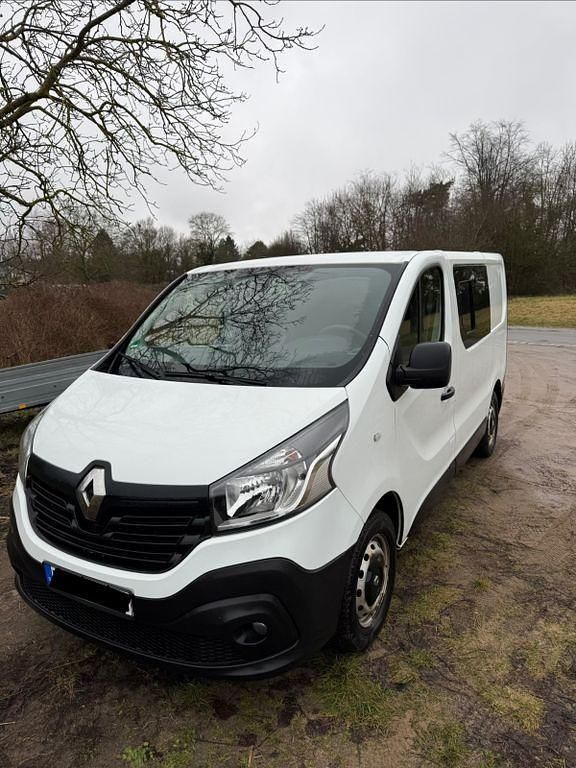 Gebraucht Renault Trafic 121 PS (88 kW) 2017 Weiß Van / Kleinbus