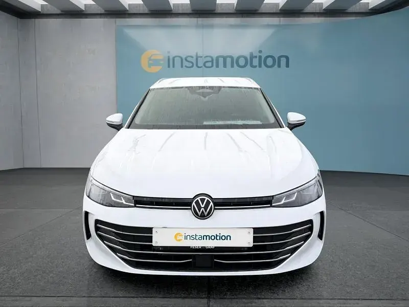 Gebraucht VW Passat 204 PS (150 kW) 2026 Weiß Kombi