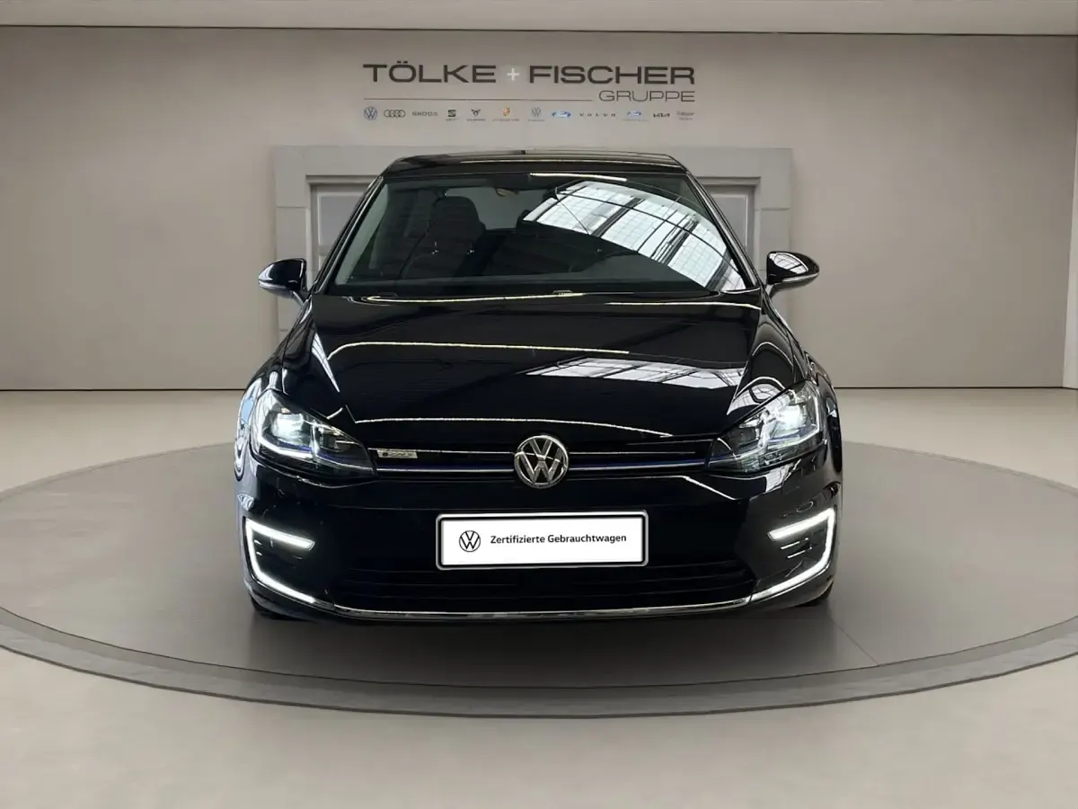 Gebraucht VW e-Golf 100 kW (136 PS) 2020 Kleinwagen