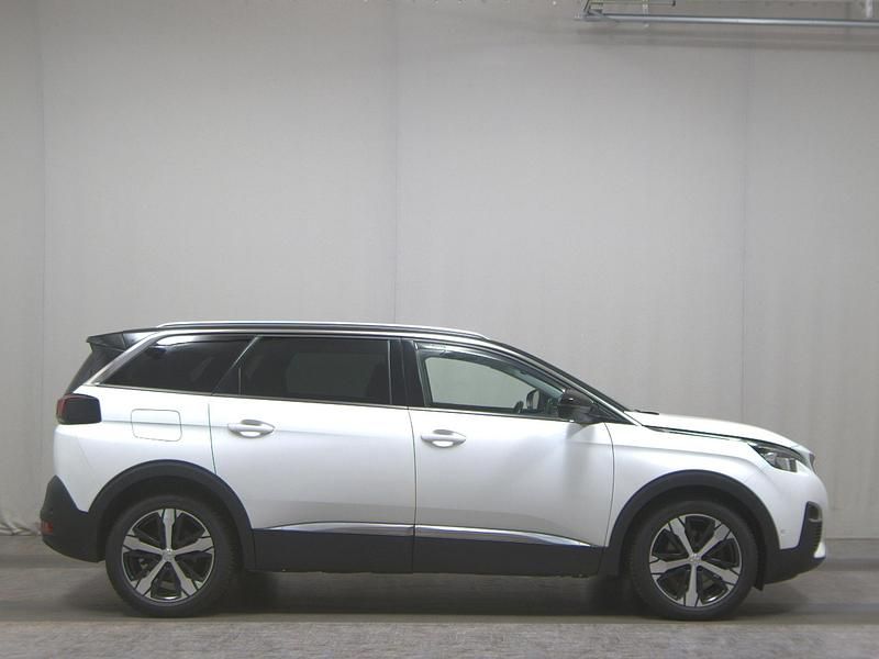 Weiss Gebraucht 2020 Peugeot 5008 Allure Van / Kleinbus | 17.380 € (Superpreis) - Bild 1/4