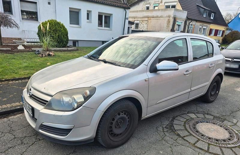 Gebraucht Opel Astra 101 PS (74 kW) 2004 Silber Kleinwagen