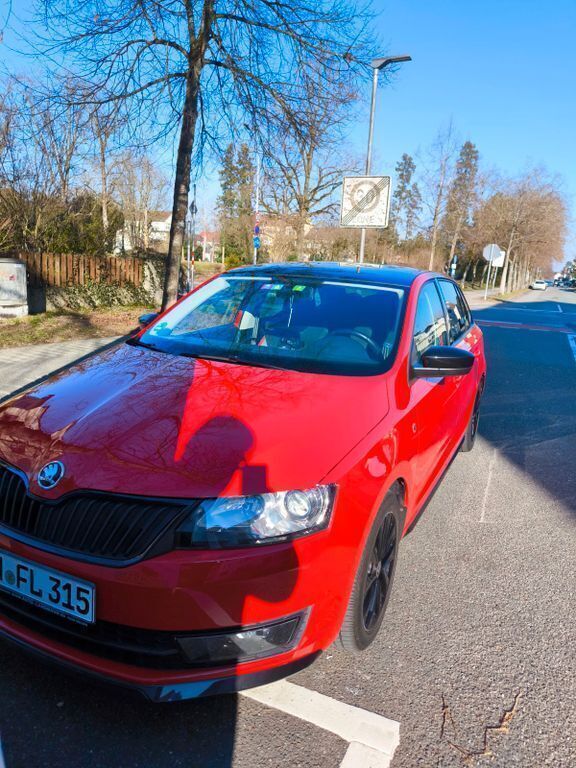 Rot Gebraucht 2015 Skoda Rapid Active Limousine | 8.699 € (Fairer Preis) - Bild 1/4
