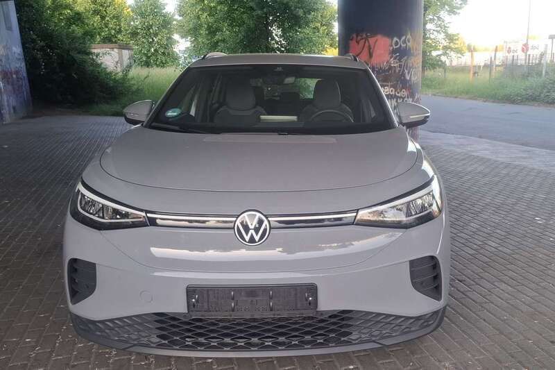 Grau Gebraucht 2022 VW ID.4 Pure SUV | 24.350 € (Guter Preis) - Bild 1/4