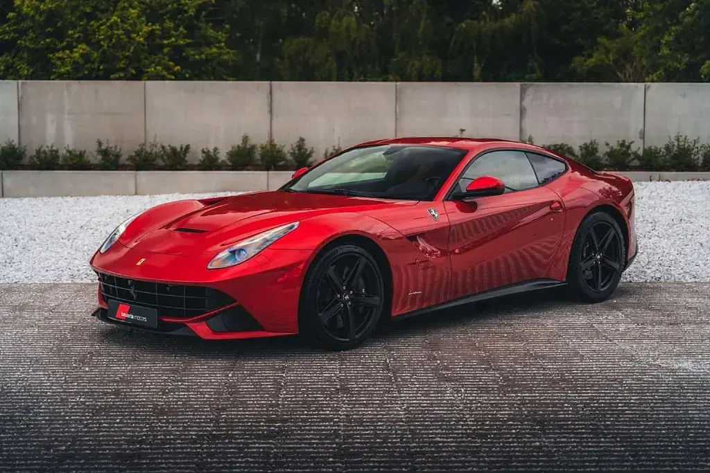 Gebraucht Ferrari F12 736 PS (541 kW) 2013 Rot Coupé