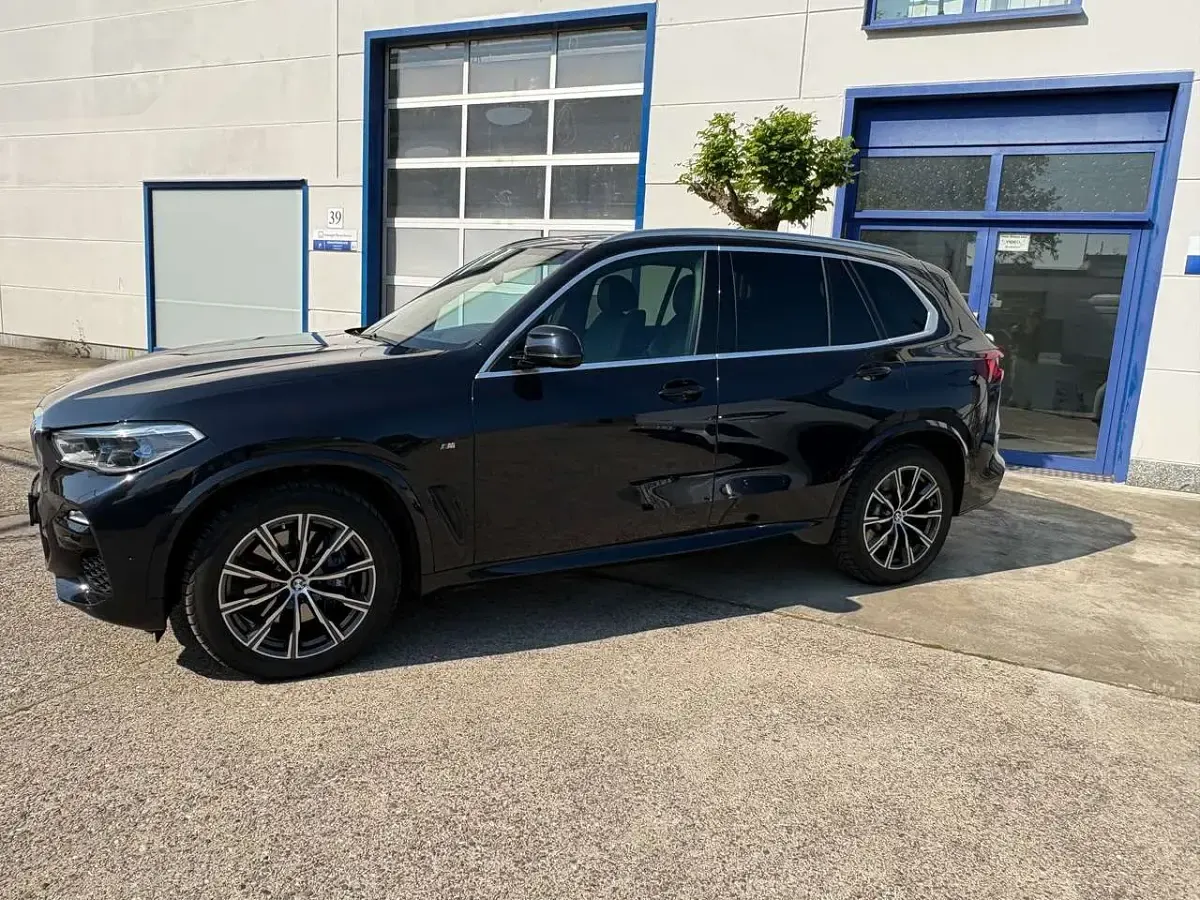 Gebraucht BMW X5 M Sport 286 PS (210 kW) 2021 Carbonschwarz metallic SUV