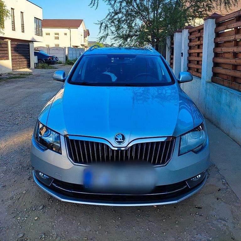 Gebraucht Skoda Superb Exclusive 170 PS (125 kW) 2015 Silber Limousine