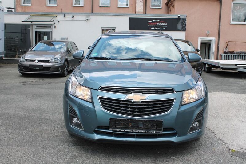 Blau Gebraucht 2013 Chevrolet Cruze LT Kombi | 3.950 € (Guter Preis) - Bild 1/4