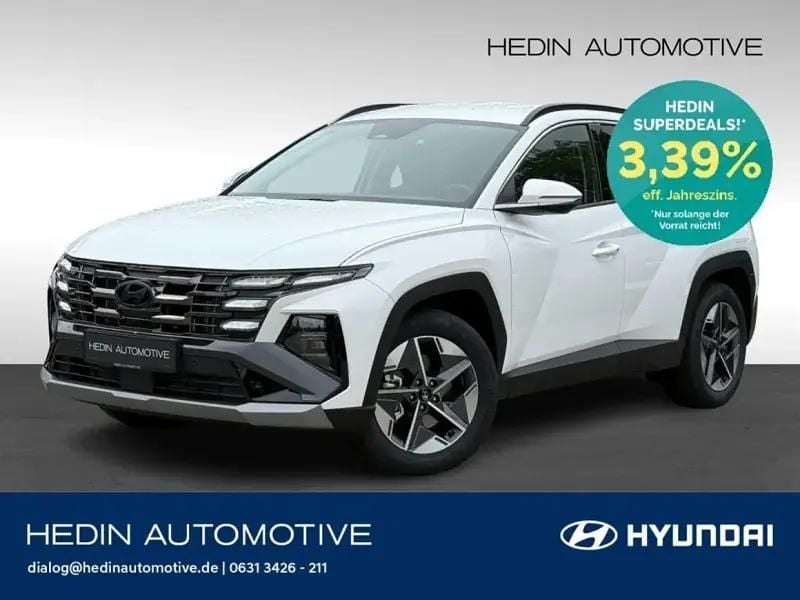 Serenity white Neu 2025 Hyundai Tucson Trend SUV | 33.690 € (Superpreis) - Bild 1/1