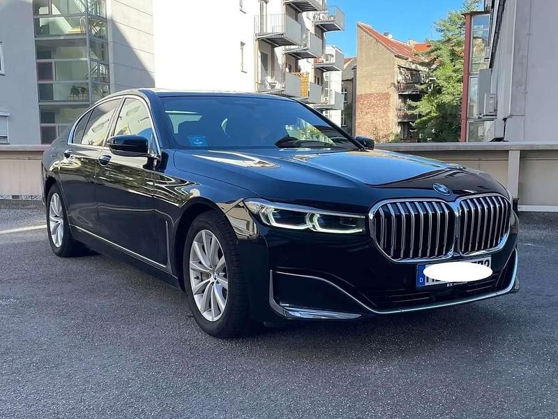 Gebraucht BMW 745e 286 PS (210 kW) 2020 Schwarz Limousine