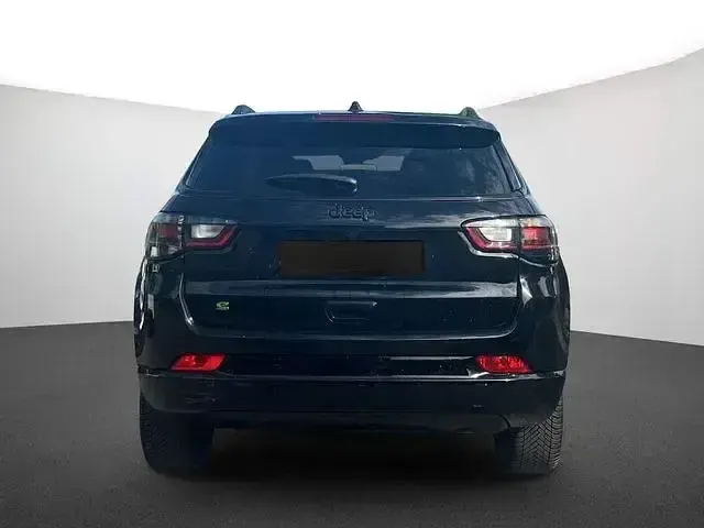 Gebraucht Jeep Compass 131 PS (96 kW) 2024 Black clear coat SUV