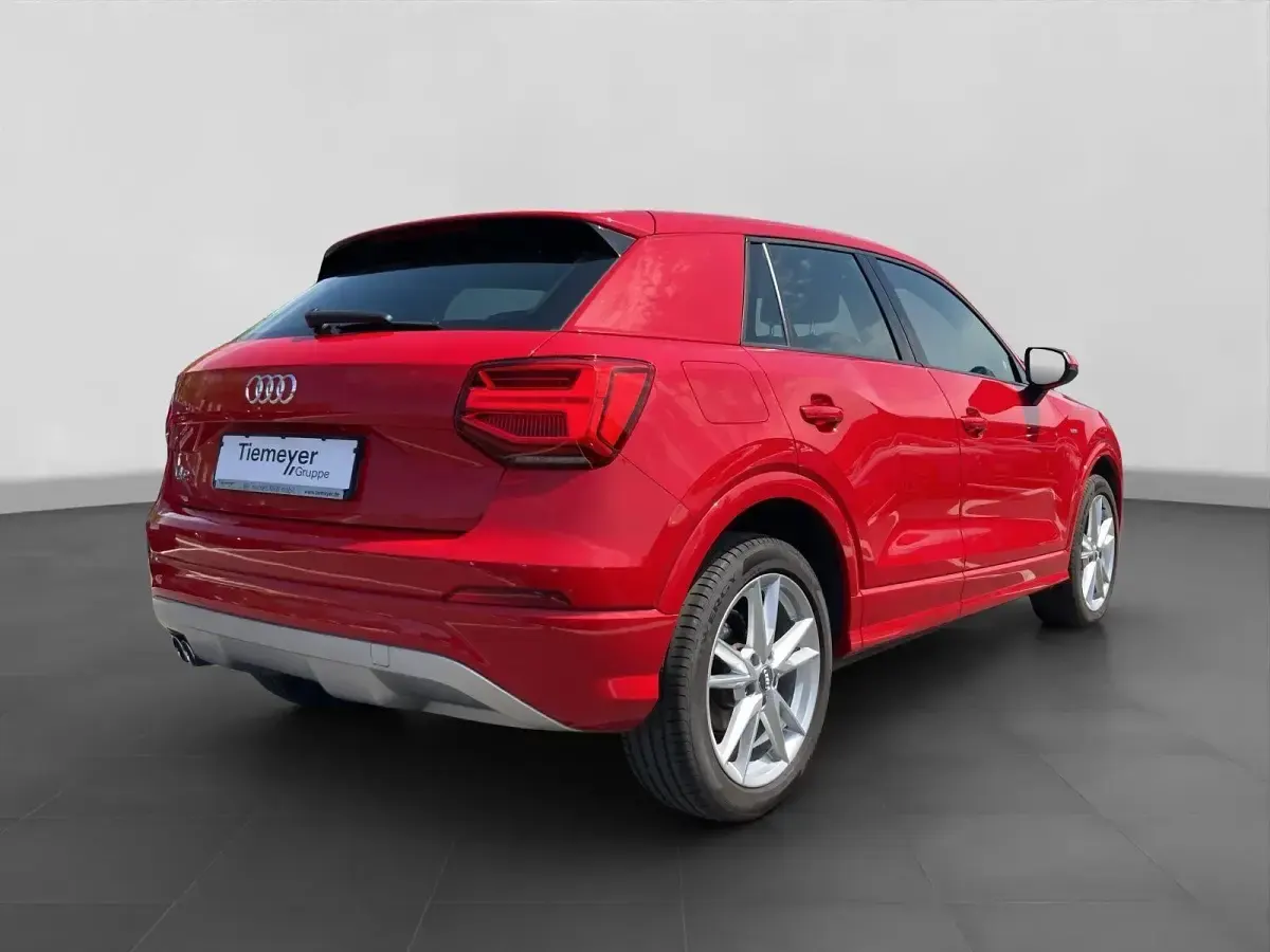 Gebraucht Audi Q2 S-Line 150 PS (110 kW) 2017 Rot SUV
