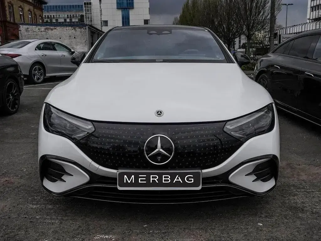Gebraucht Mercedes EQE350 AMG line 214 kW (292 PS) 2023 Opalithweiß Limousine