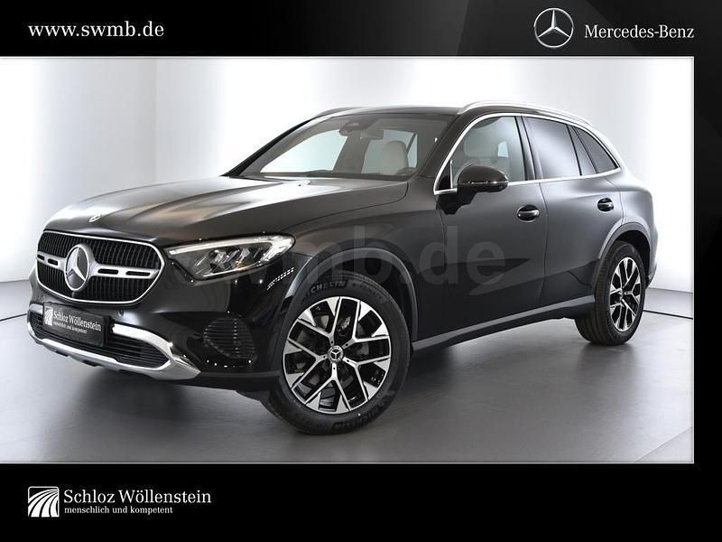 Schwarz Gebraucht 2025 Mercedes 200 Avantgarde SUV | 51.870 € - Bild 1/4