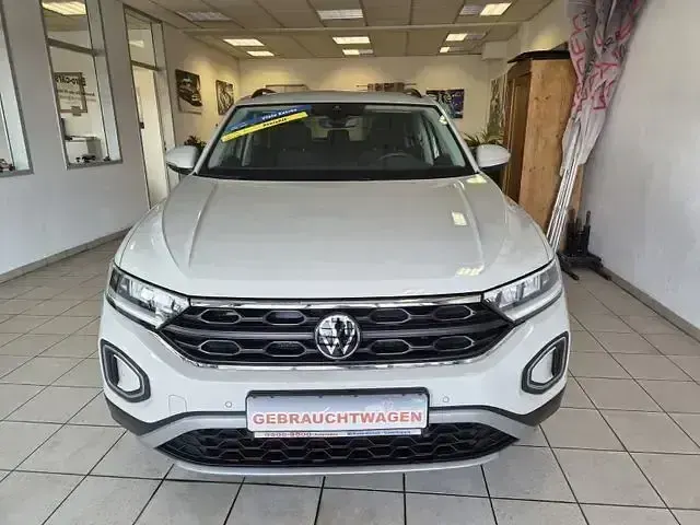 Gebraucht VW T-Roc Life 150 PS (110 kW) 2023 Grau SUV