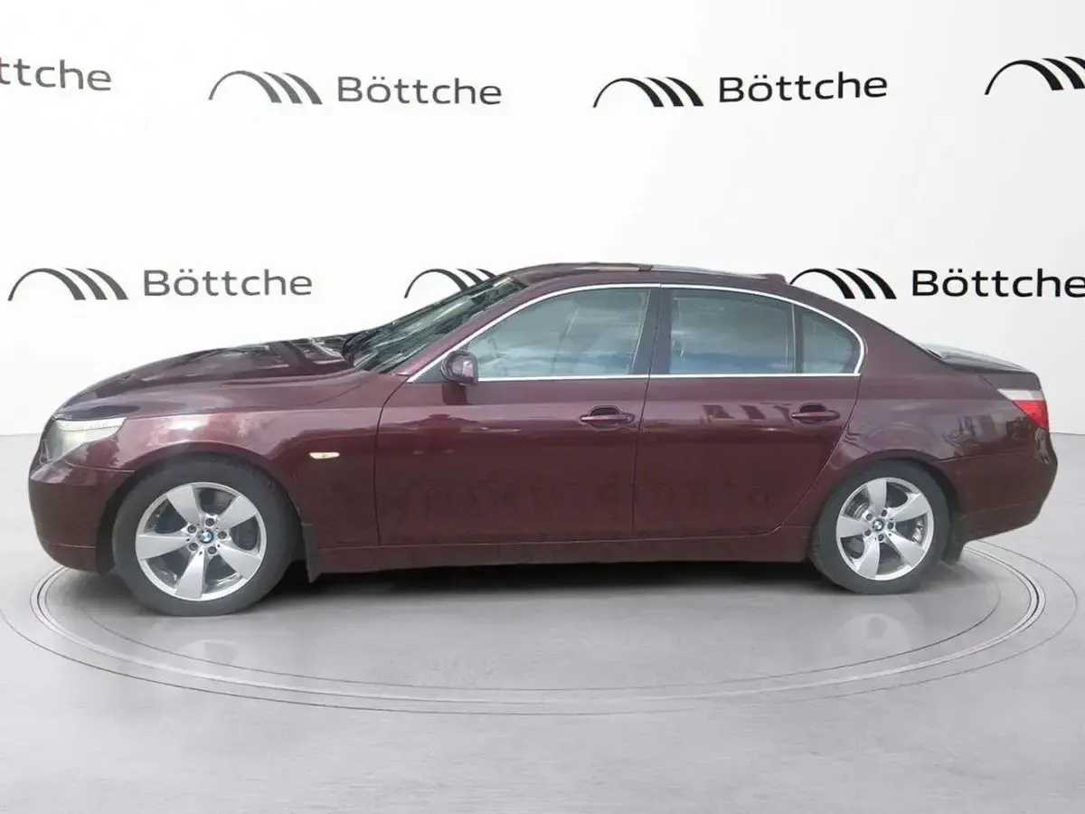 Gebraucht BMW 525 218 PS (160 kW) 2006 Rot Limousine