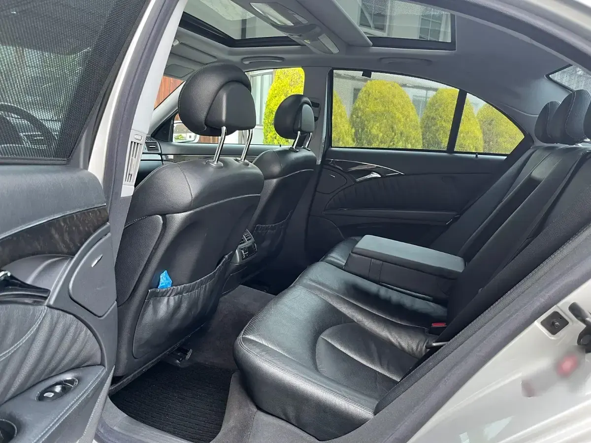 Occasion Mercedes E500 Avantgarde 306 ch (225 kW) 2002 Argent Berline