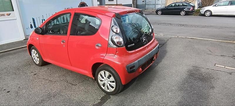 Gebraucht Citroën C1 65 PS (47 kW) 2009 Rot Kleinwagen