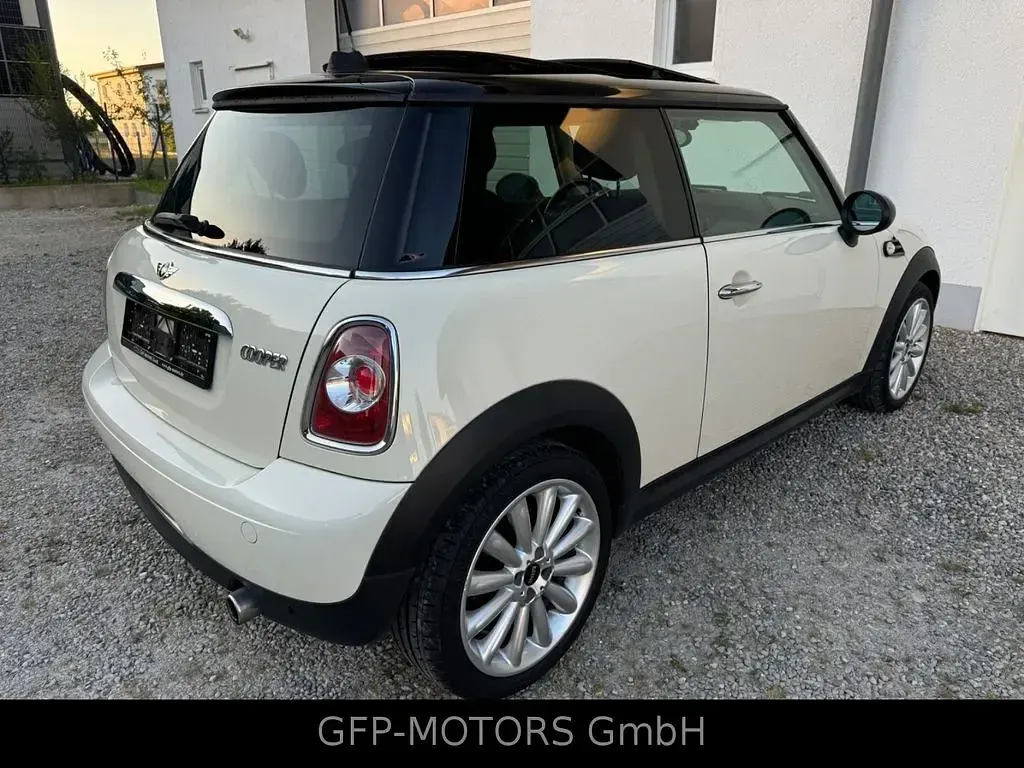 Gebraucht Mini Cooper 122 PS (89 kW) 2012 Weiß Kleinwagen