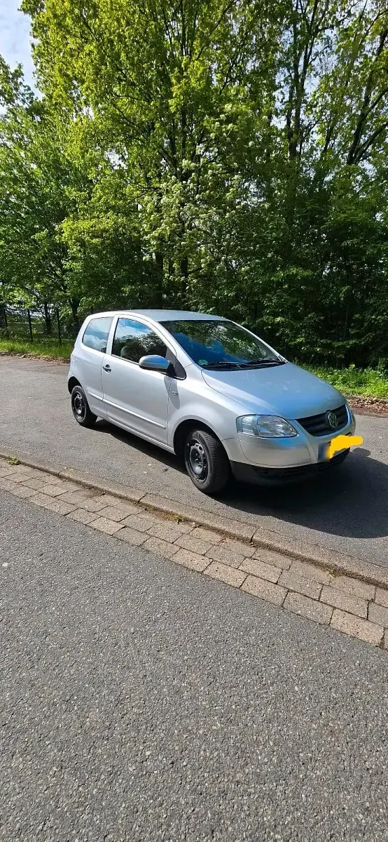 Gebraucht VW Fox 55 PS (40 kW) 2010 Silber Kleinwagen