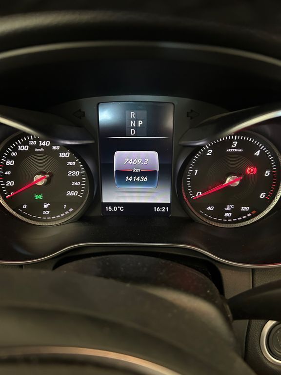 Schwarz Gebraucht 2018 Mercedes C220 Avantgarde Limousine | 18.900 € (Fairer Preis) - Bild 1/4