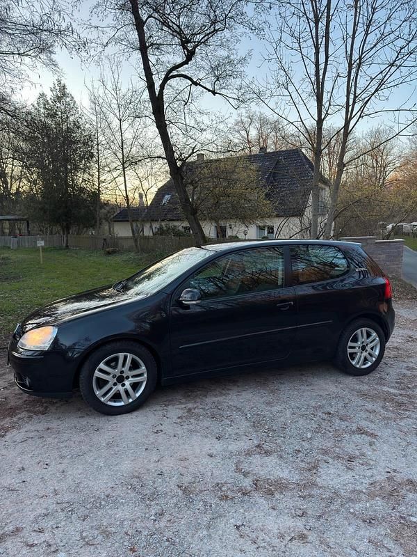 Schwarz Gebraucht 2006 VW Golf V Coupé | 1.000 € (Guter Preis) - Bild 1/4